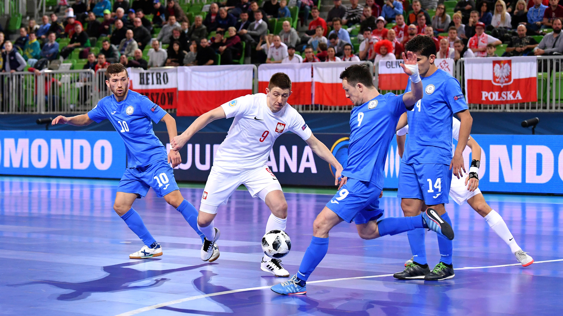 对阵都灵时的这粒任意球，至今仍让红黑军团球迷津津乐道